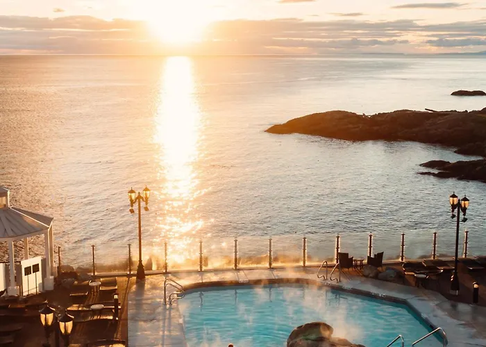 Oak Bay Beach Hotel (Adults Only)