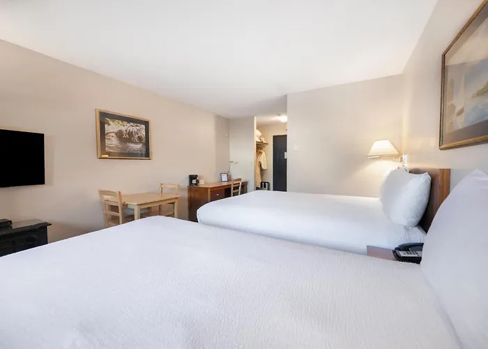 Sidney Waterfront Inn & Suites